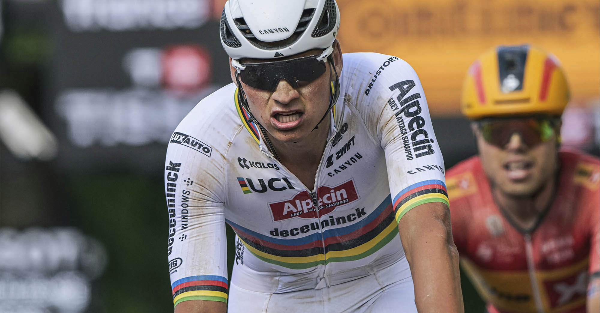 "Jazdím šialené watty, a aj tak nás stále dobiehajú," hovorí Mathieu van der Poel o výkonoch na Tour de France – Biker.sk