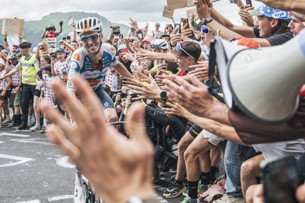 Romain Bardet: Oxid uhoľnatý môže vysvetliť trajektóriu niektorých ľudí, o ktorých sme pred rokom ani nevedeli