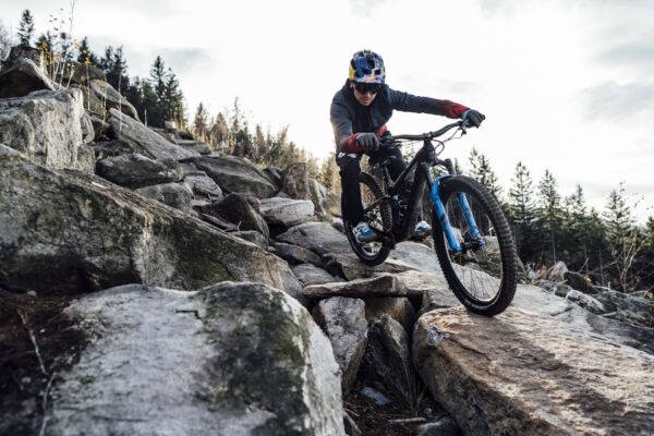 Dokument „Ten, co slaví každý den“, o histórii MTB v Česku očami Michala Marošiho je online