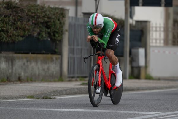 Filippo Ganna ovládol úvodnú časovku Tirreno-Adriatico a získal prvý dres lídra